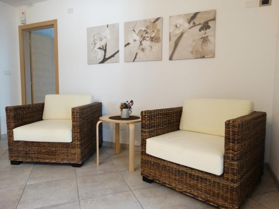 Garnì Ischia Bed and Breakfast in Nago–Torbole