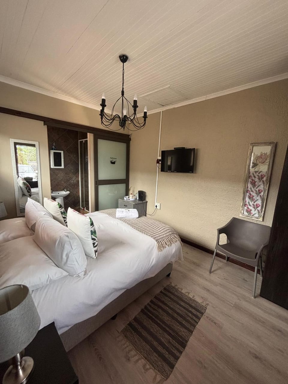 Bedroom, Inner courtyard view