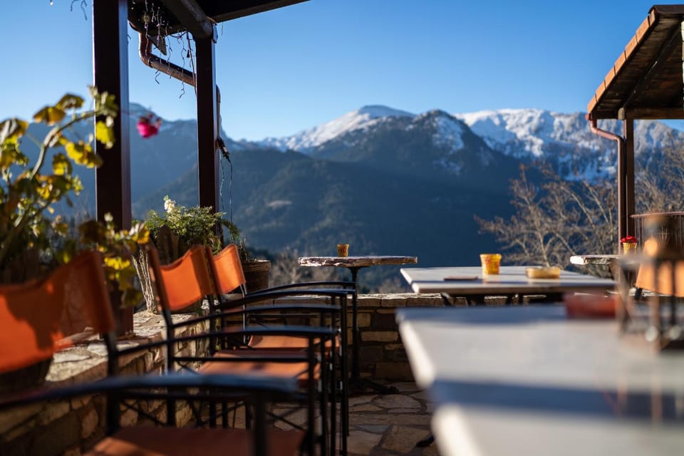 Balcony/Terrace, Mountain view