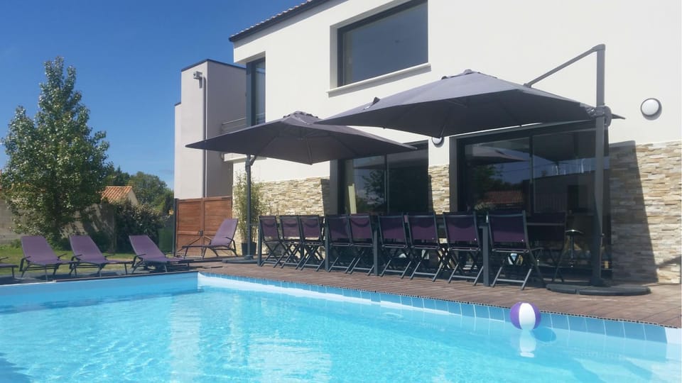 Villa Meilleraie piscine chauffée et spa en options Villa in Château-d'Olonne