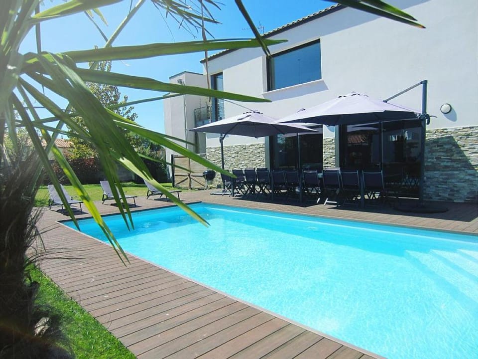 Villa Meilleraie piscine chauffée et spa en options Villa in Château-d'Olonne