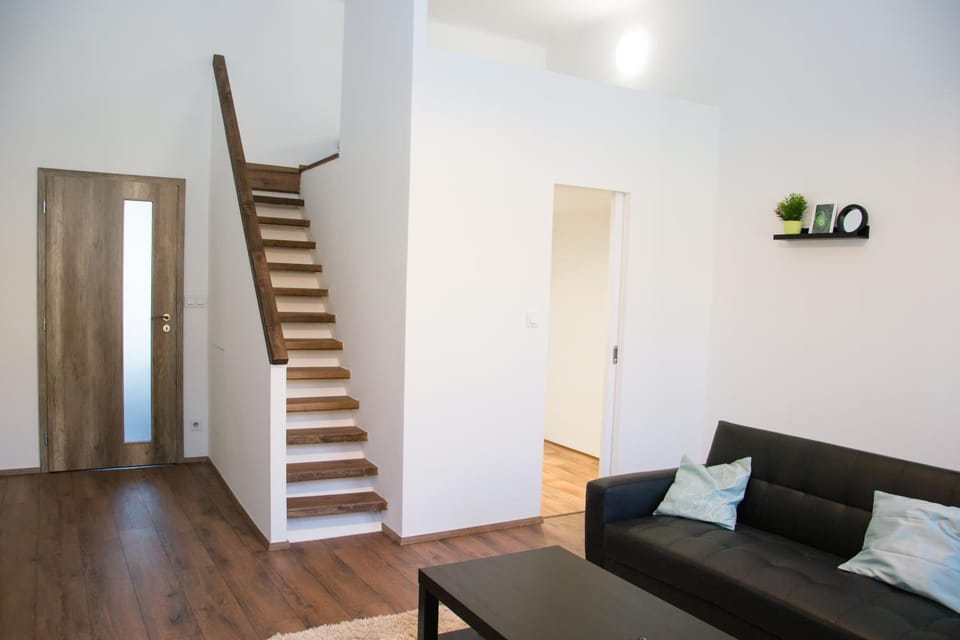 Living room, Bedroom