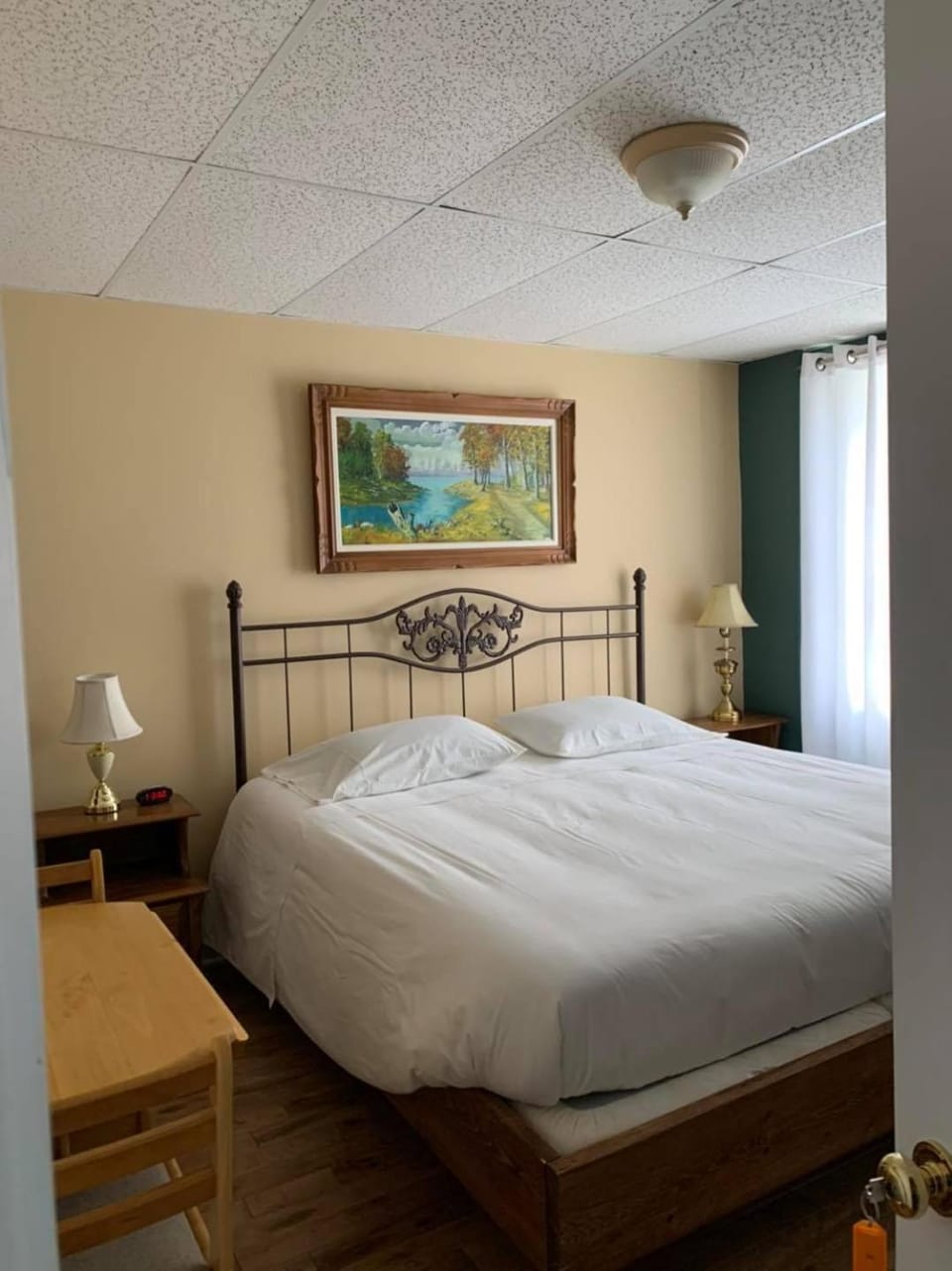 Photo of the whole room