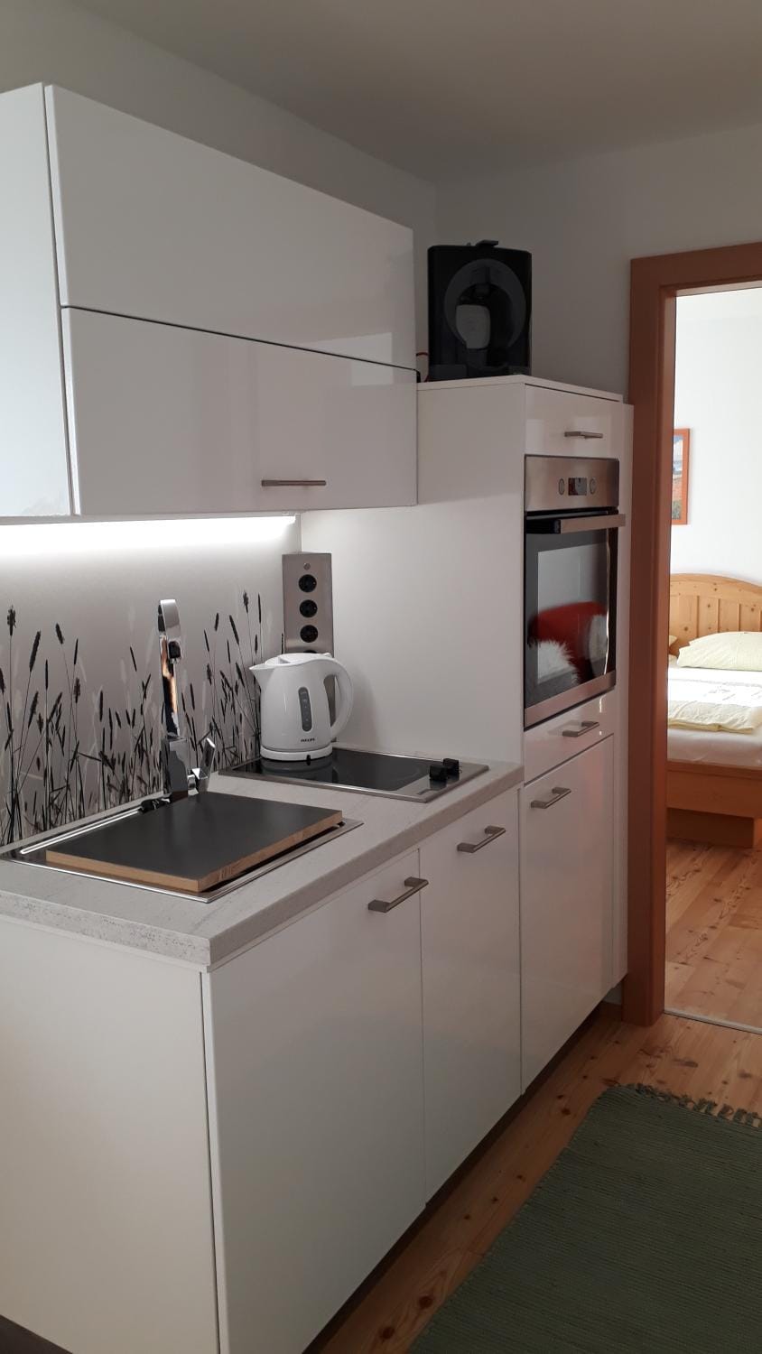 Kitchen or kitchenette, Decorative detail, Garden view
