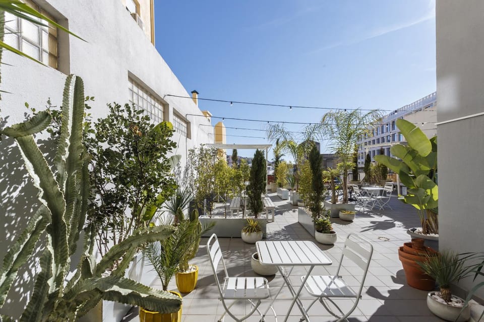 Neegroni Balcony in Lisbon - by Misha's Place 1A Apartment in Lisbon