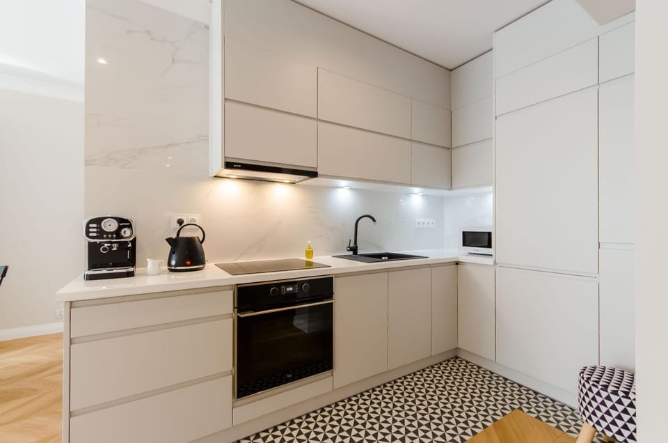 Coffee/tea facilities, Kitchen or kitchenette, dishwasher, microwave, stove