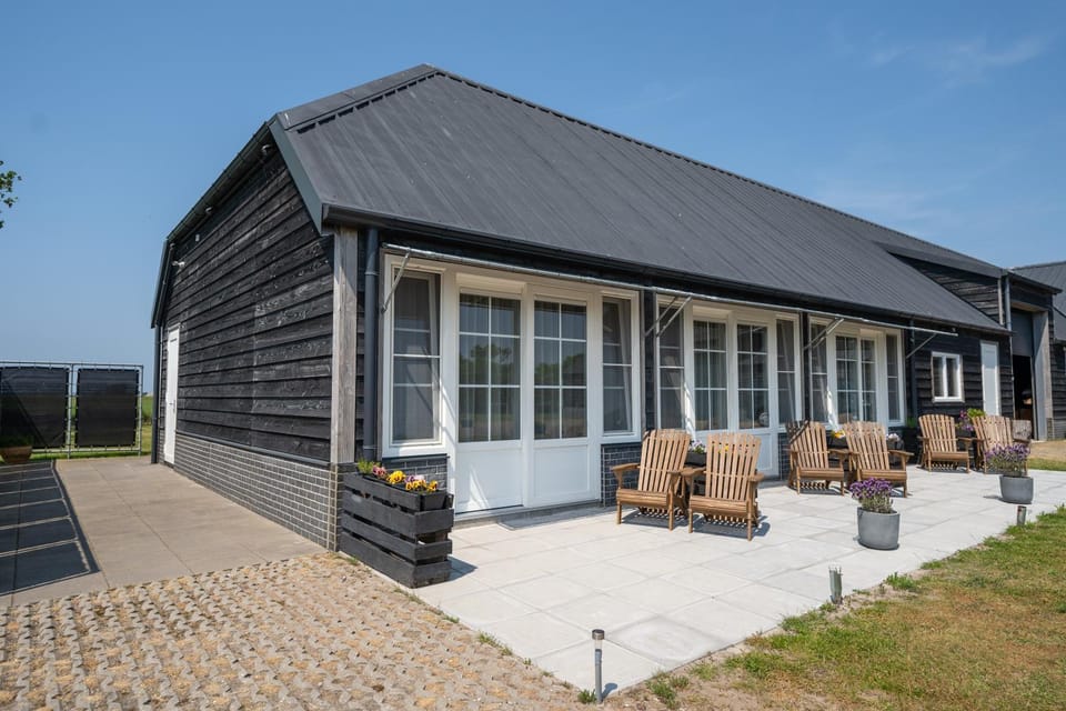 Property building, Balcony/Terrace