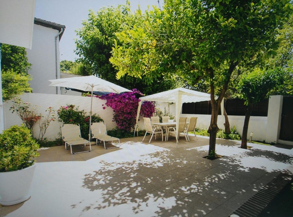 Garden, Balcony/Terrace