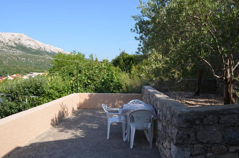 Balcony/Terrace, Mountain view