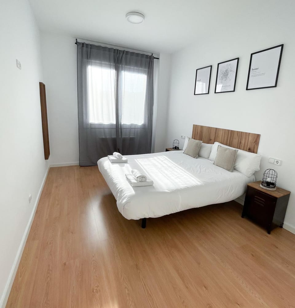 VTZ El Balcón a la Basílica II - vistas inmejorables a la Basílica del Pilar! Apartment in Zaragoza
