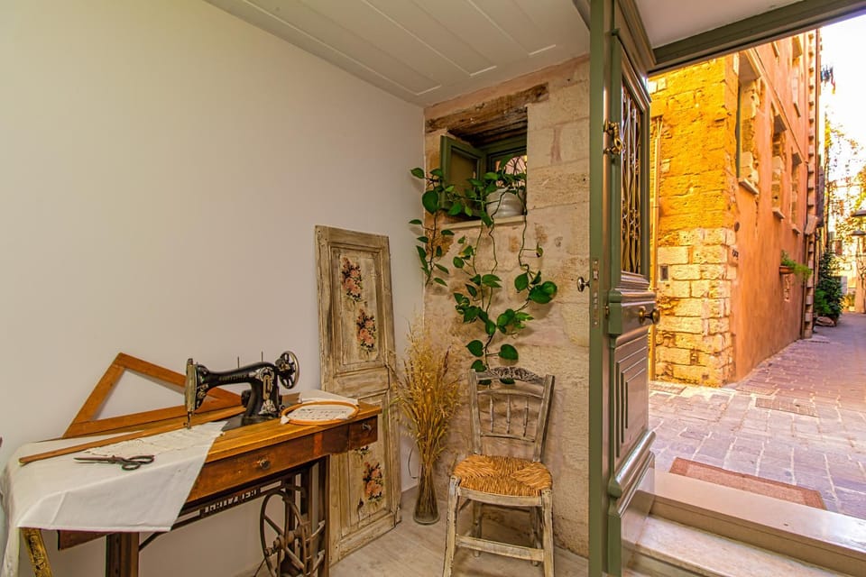 Antonia Traditional Estate Apartment in Chania