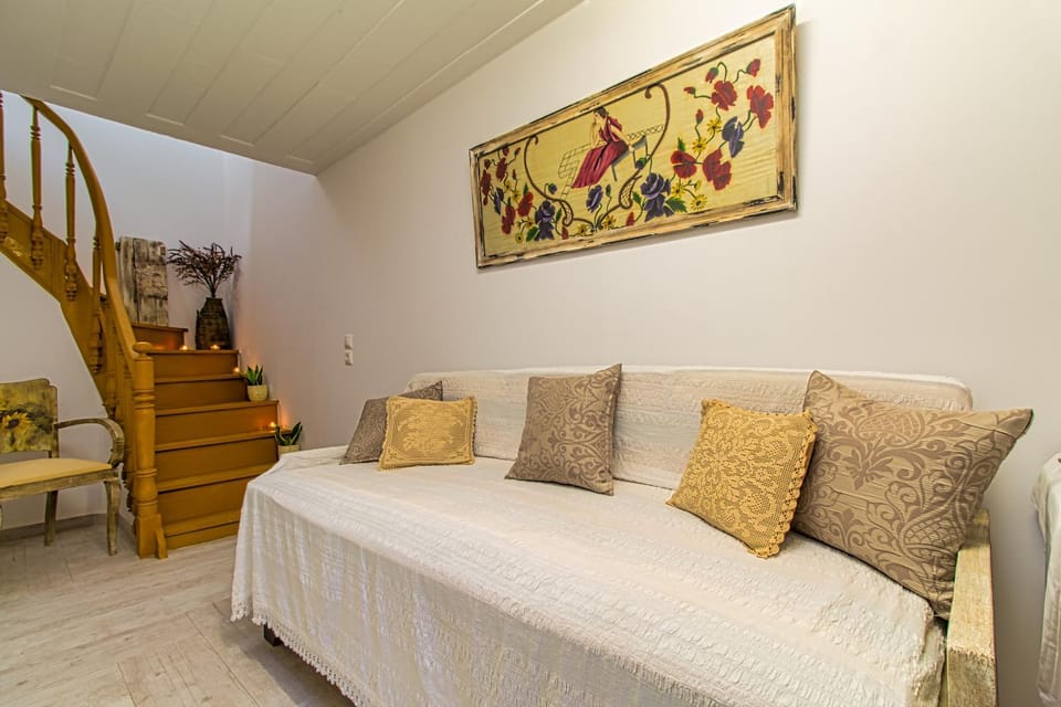 Antonia Traditional Estate Apartment in Chania