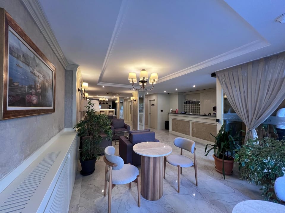 Lobby or reception, Seating area