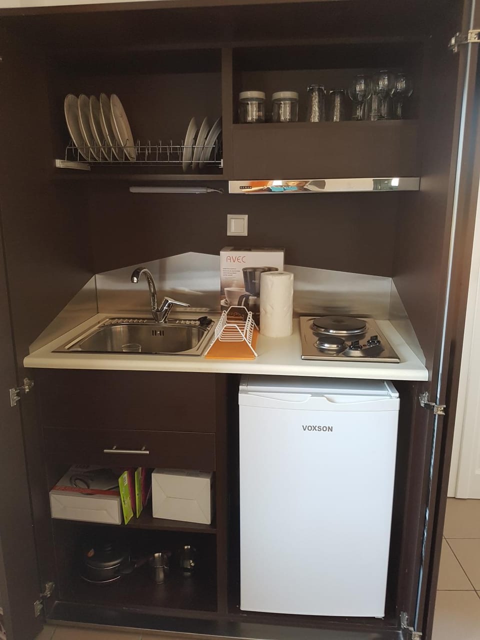 Kitchen or kitchenette
