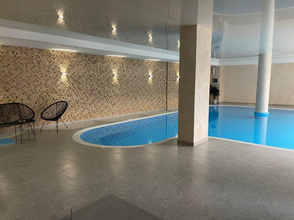 Pool view, Swimming pool
