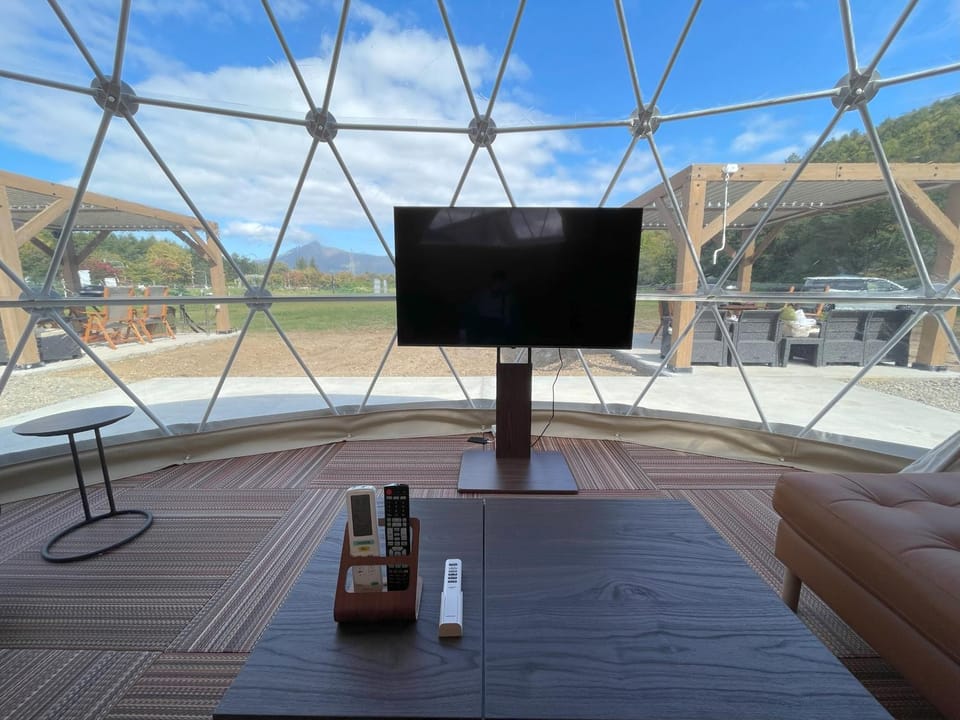 Day, Natural landscape, TV and multimedia, View (from property/room)