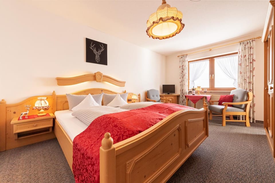 "Haus Alpenblick" - Annehmlichkeiten von 4-Sterne Familien-und Wellnesshotel Viktoria können mitbenutzt werden Apartment in Oberstdorf