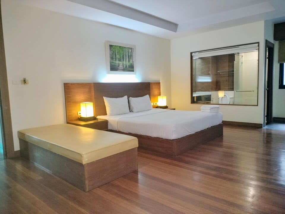 Property building, Bed, Bedroom