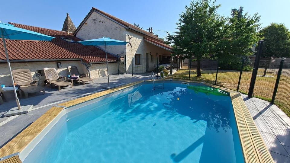 Day, Pool view, Swimming pool, sunbed