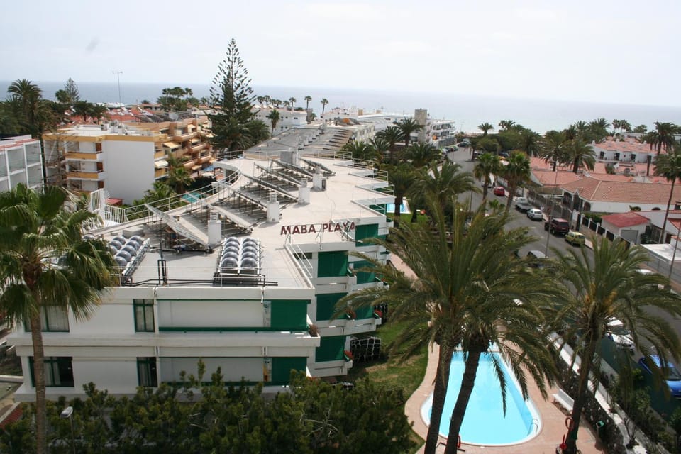 Facade/entrance, Facade/entrance, Garden, Swimming pool