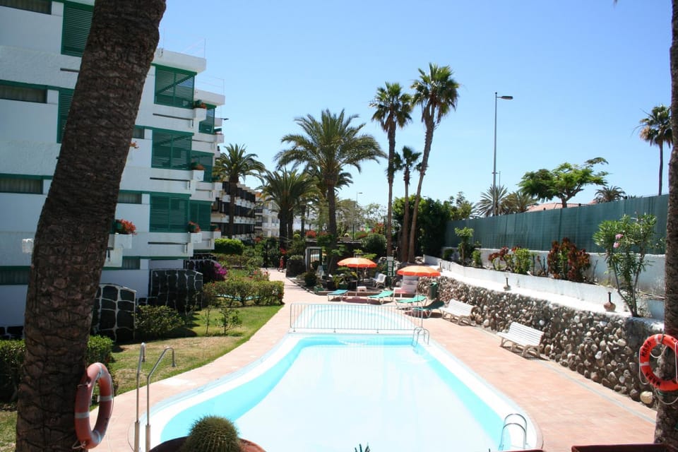 Facade/entrance, Garden, Swimming pool