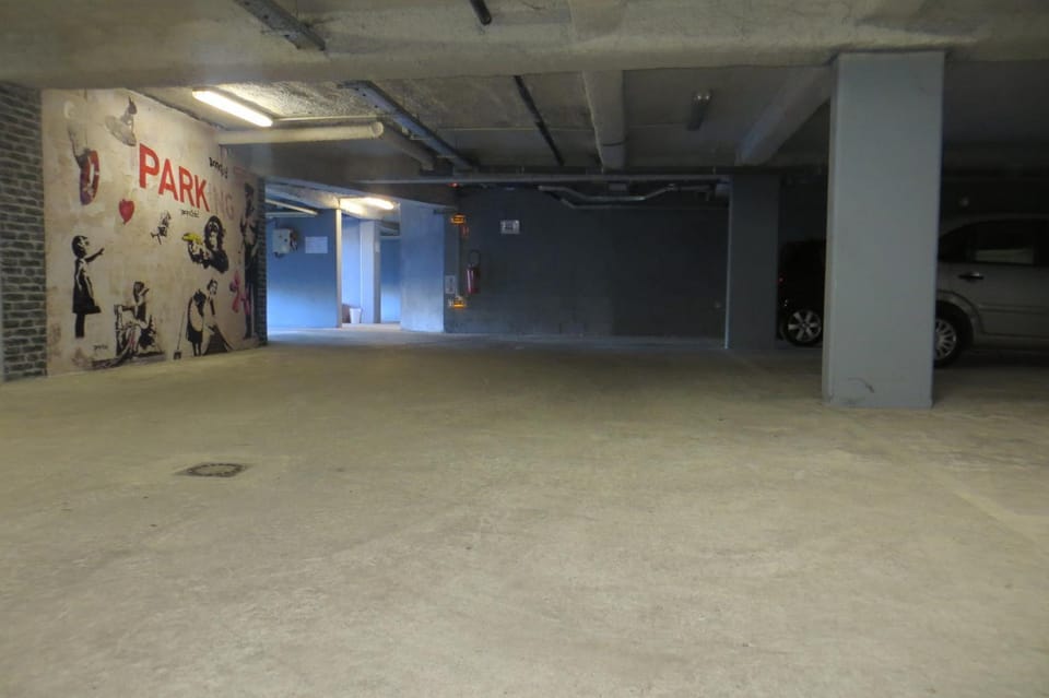 Area and facilities, Parking