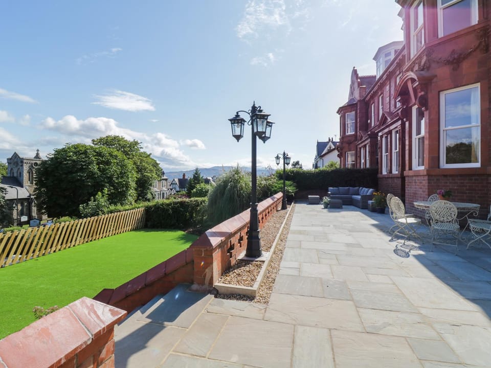Tan Tabin House in Llandudno