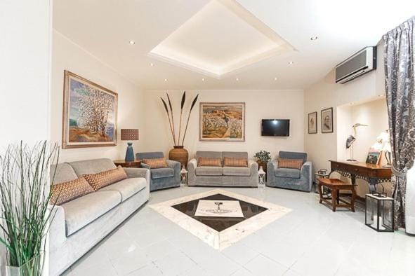Lounge or bar