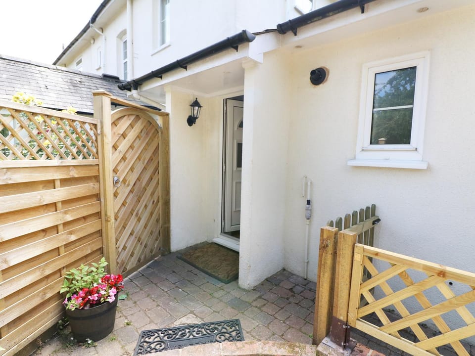 Westgate Cottage House in Borough of Swale