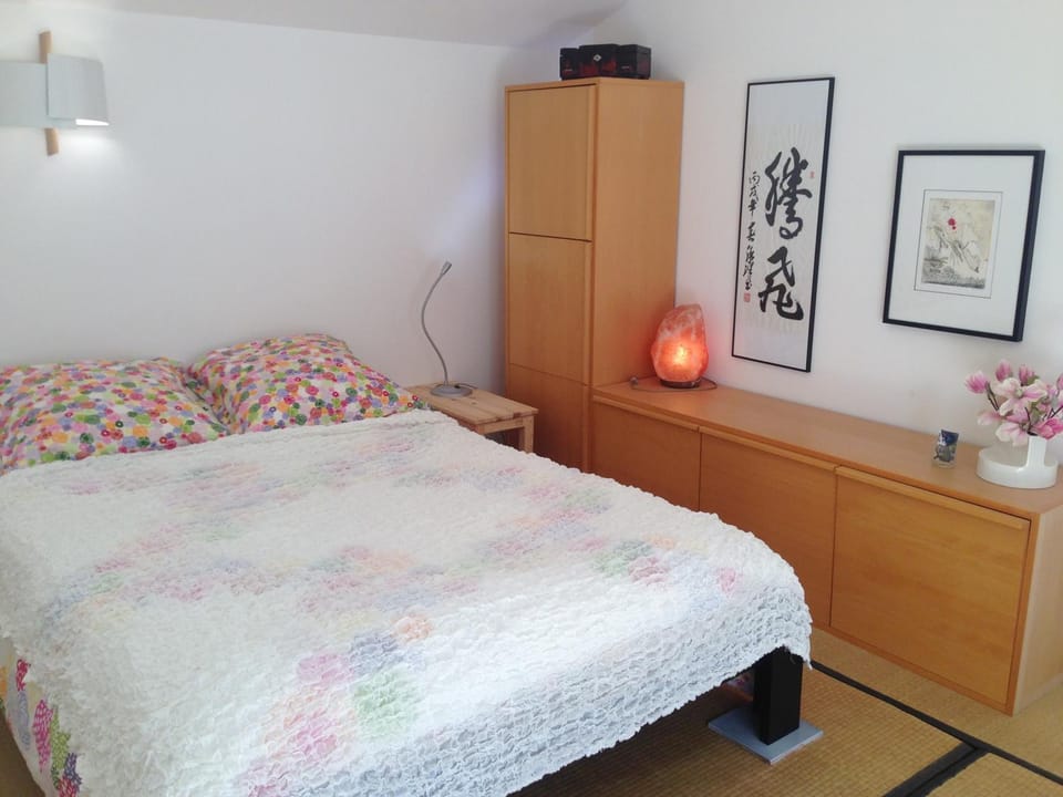 la maison bleue Bed and Breakfast in French Riviera