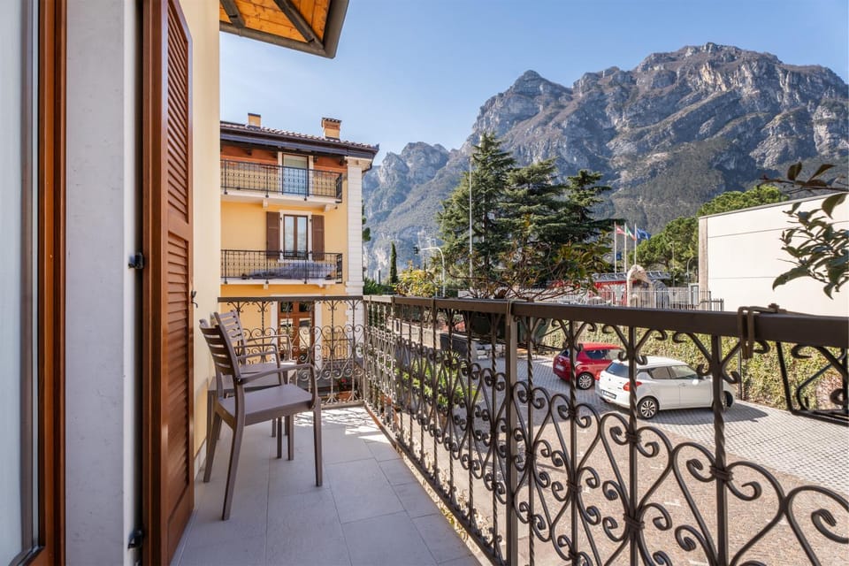 View (from property/room), Balcony/Terrace