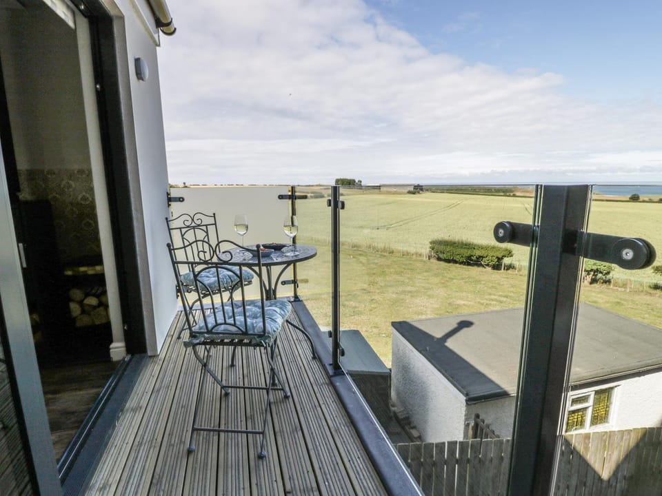 Emblestones Apartment in Craster