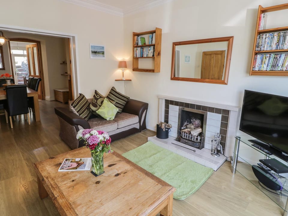 Chwech House in Menai Bridge