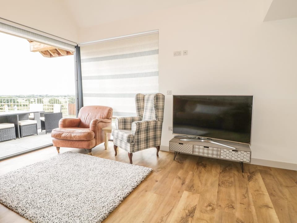 Swan Lodge Castle Farm House in Sedgemoor