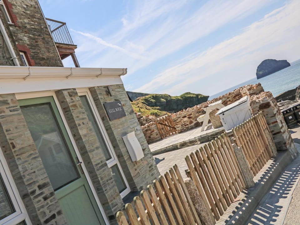 Gull Rock Apartment in England