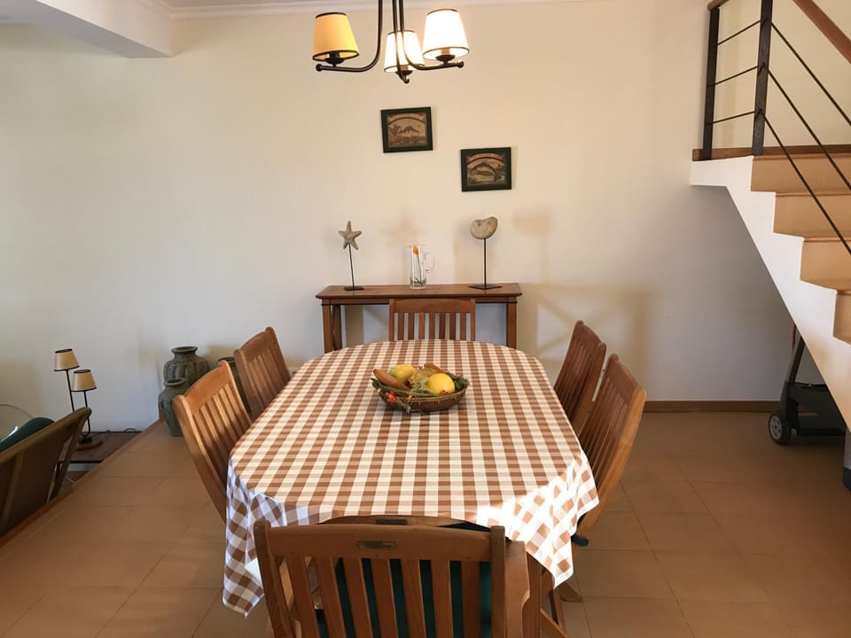 Communal lounge/ TV room, Dining area