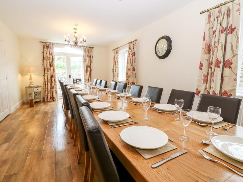 South Hill Farmhouse House in Cotswold District