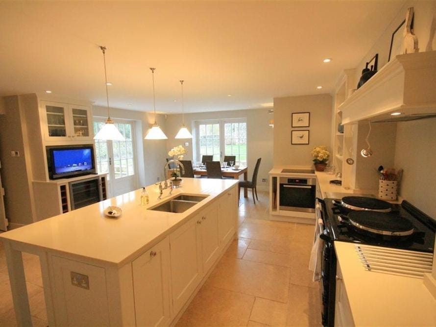 Hillside Cottage House in West Oxfordshire District