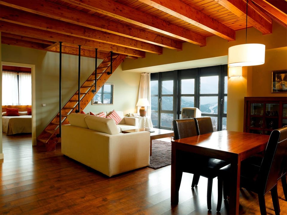 Living room, Bedroom
