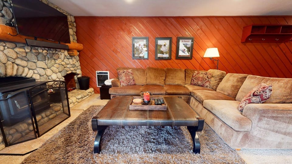 Snowcreek 247 Townhouse Apartment in Mammoth Lakes