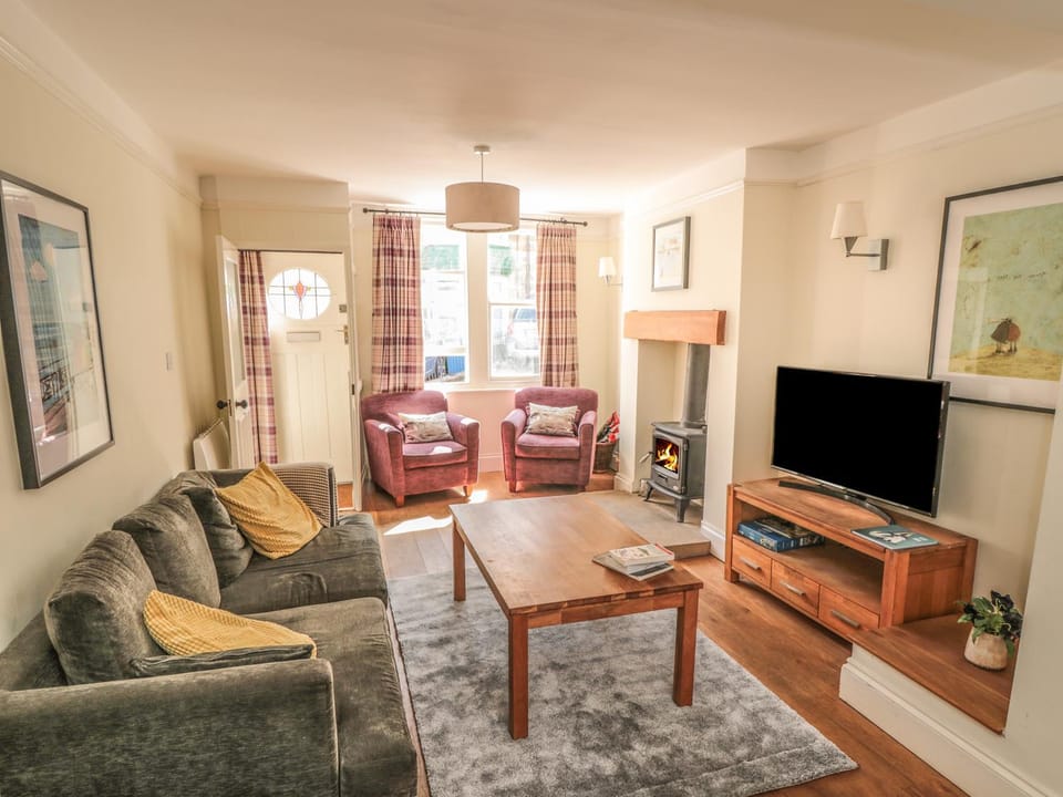 Clevelyn House in High Street