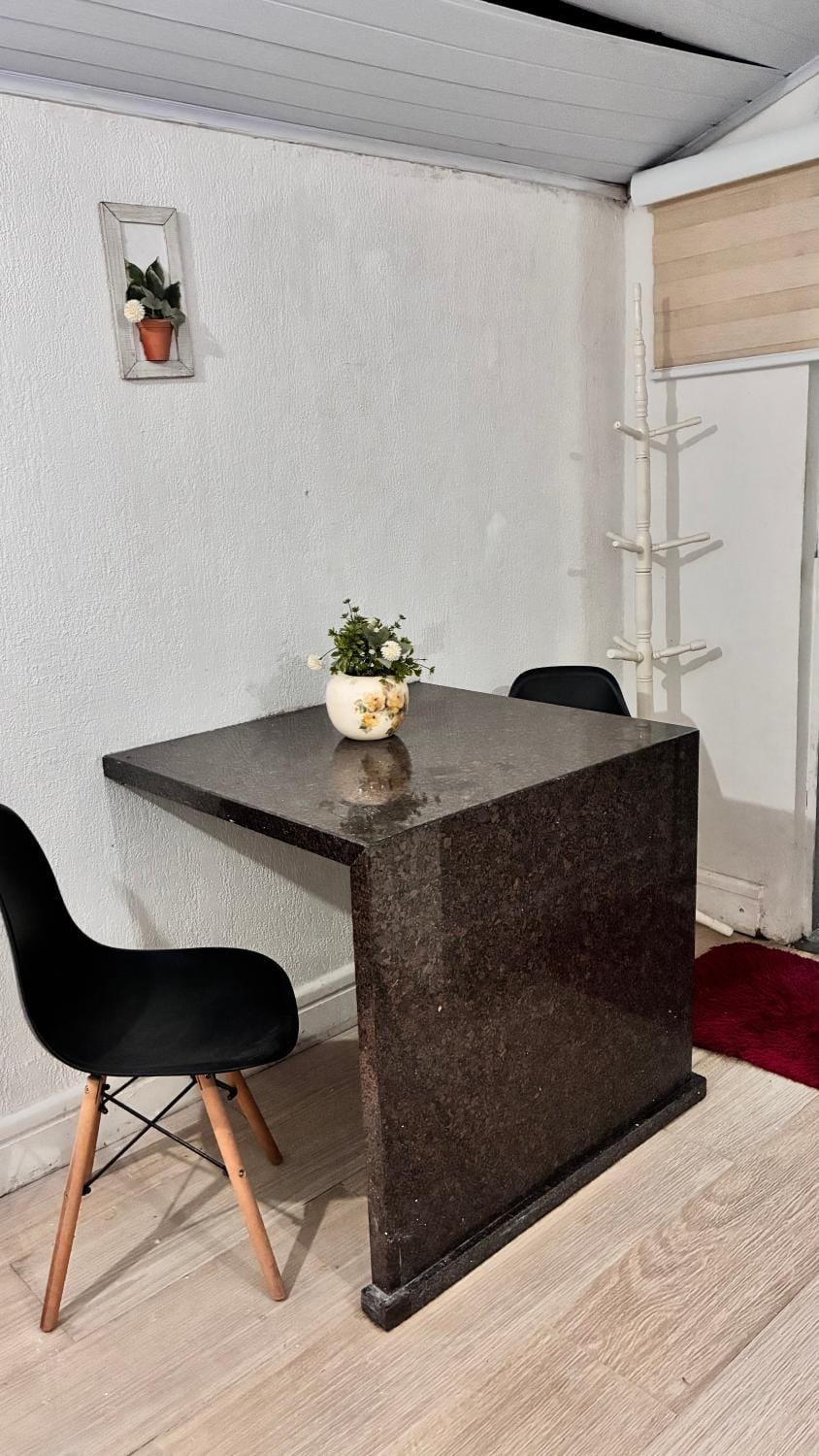 Cantinho da kel 02, apto térreo de um dormitório, cozinha e banheiro, acomoda 3 pessoas Apartment in Bombinhas