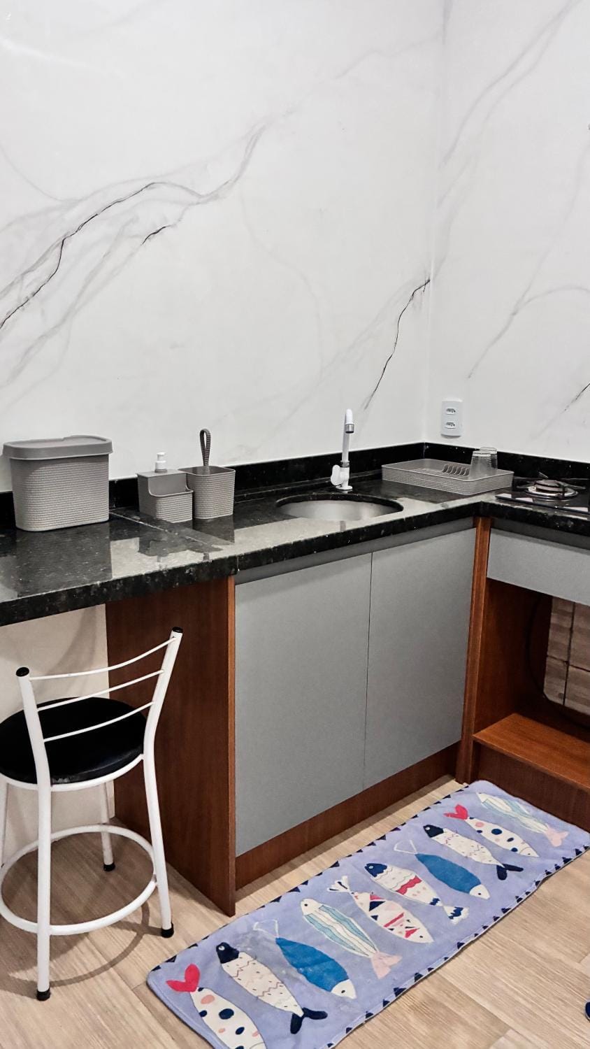 Cantinho da kel 02, apto térreo de um dormitório, cozinha e banheiro, acomoda 3 pessoas Apartment in Bombinhas