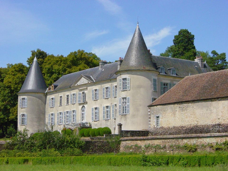 Château de Beaujeu Bed and Breakfast in Centre-Val de Loire