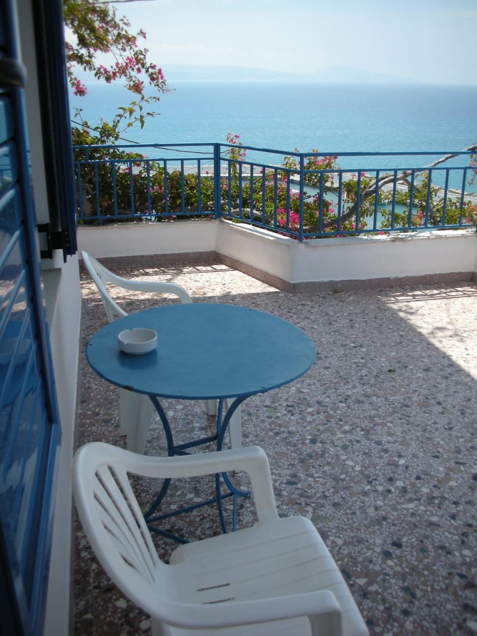 View (from property/room), Balcony/Terrace, Decorative detail