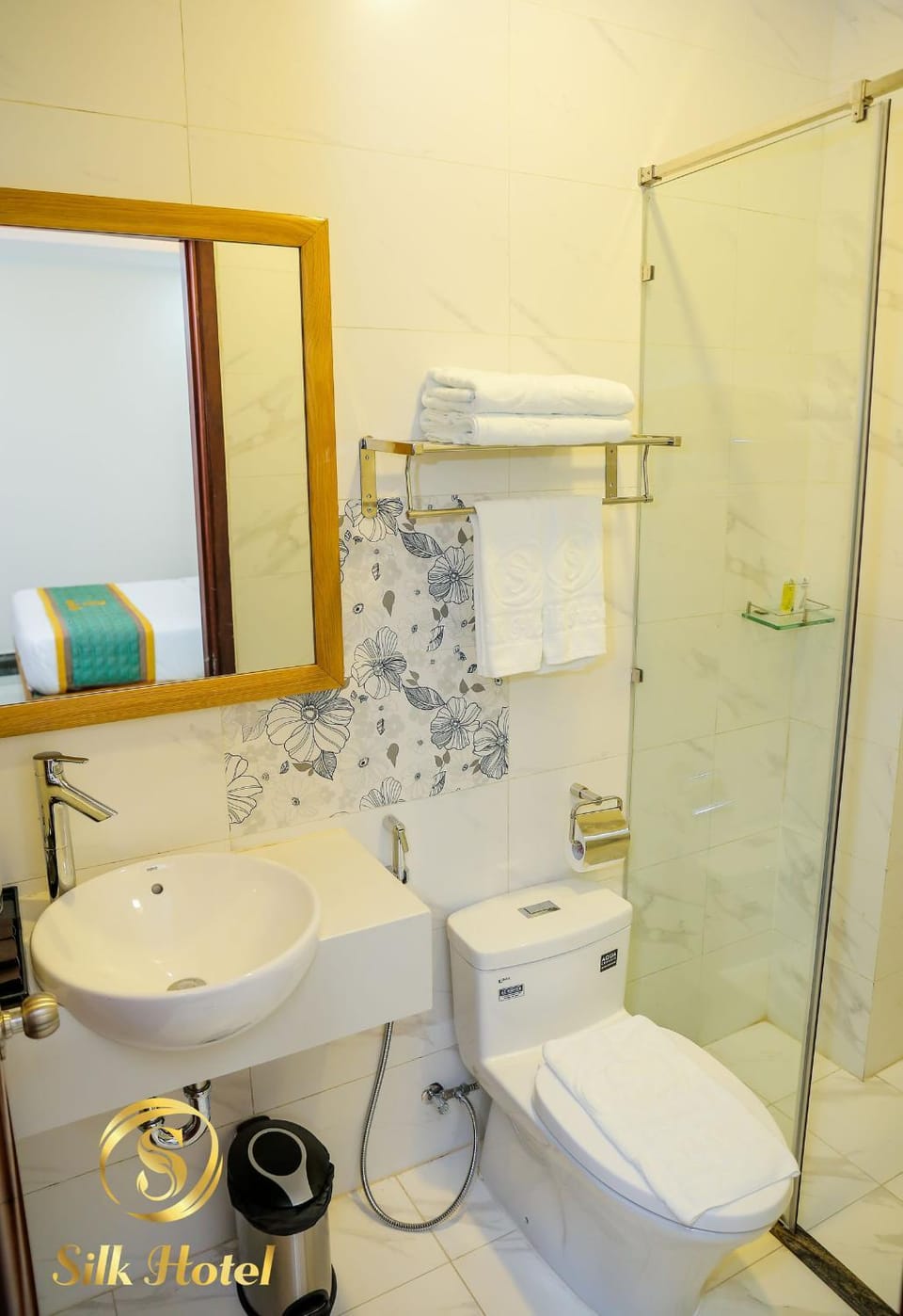 Silk Hotel near Tan Son Nhat Airport Hotel in Ho Chi Minh City
