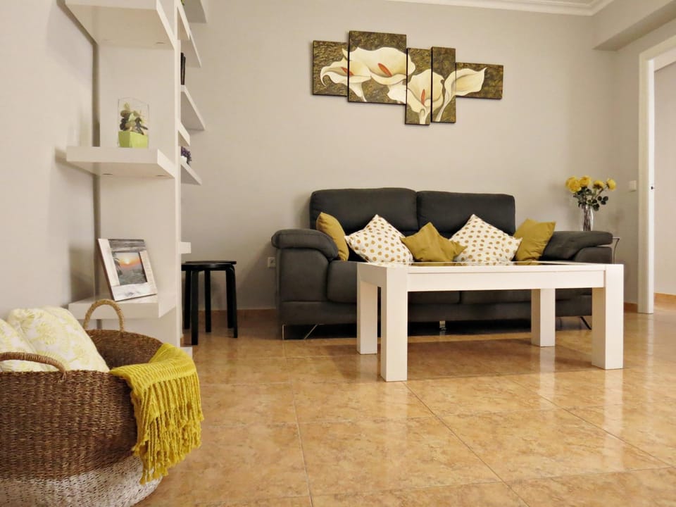 Communal lounge/ TV room, Lounge or bar