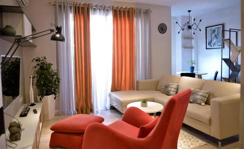 Coffee/tea facilities, Living room, Seating area