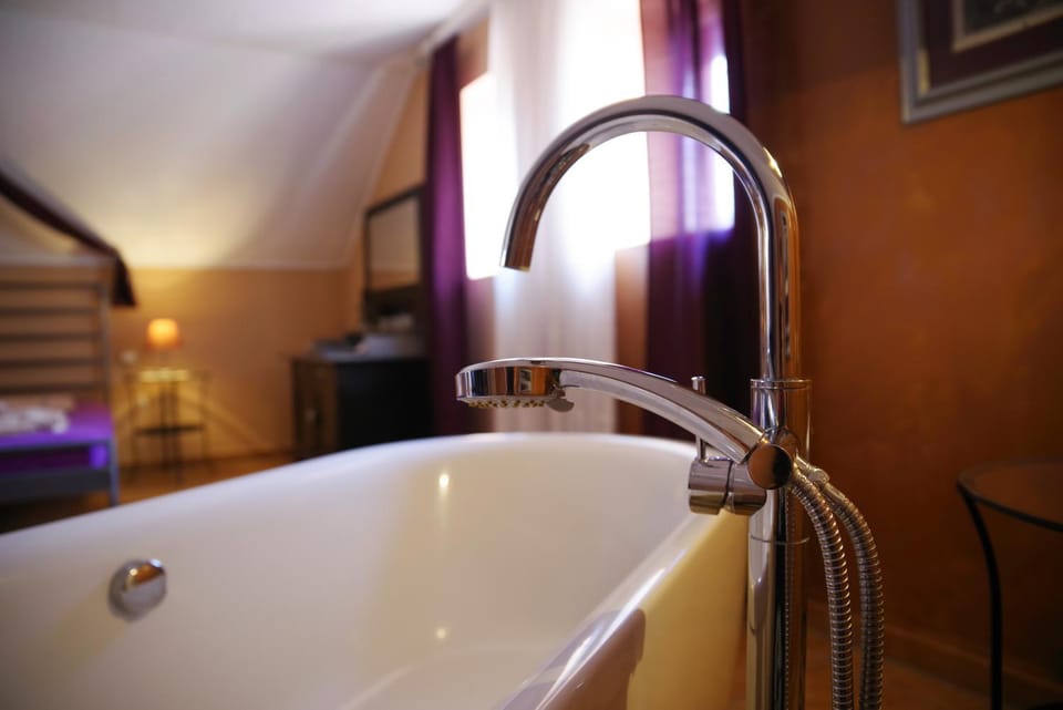Bathroom, Living room