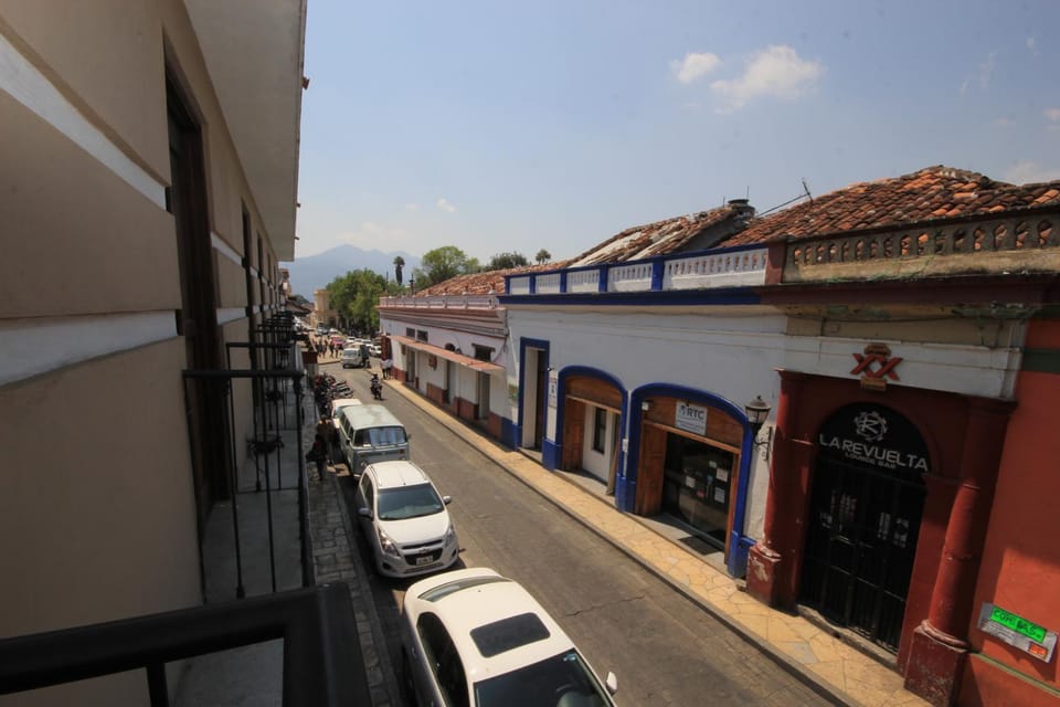 Property building, Balcony/Terrace, Street view